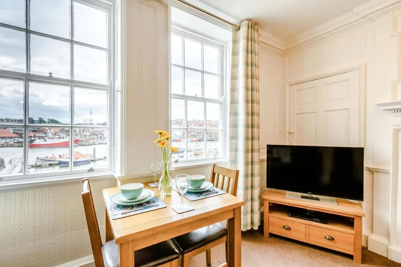 What A View At Quayside Apartment ويتبي 0*,  المملكة المتحدة